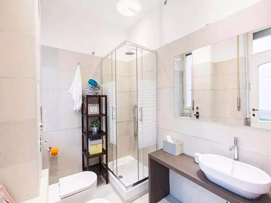 Immagine 26 di Camera in affitto  in Via Col Moschin1 a Milano