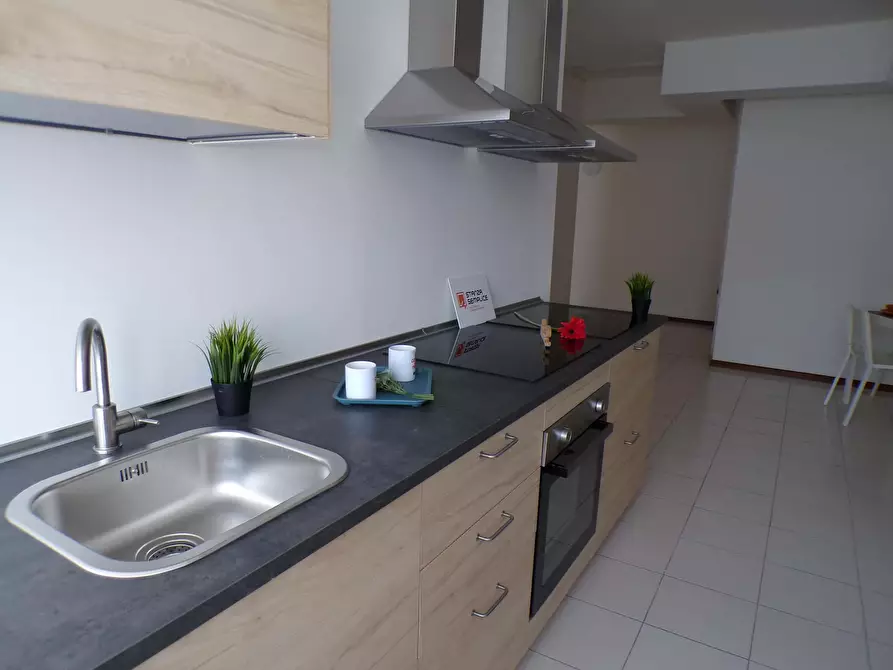 Immagine 6 di Camera in affitto  in Via Valentina Zambra11 a Trento