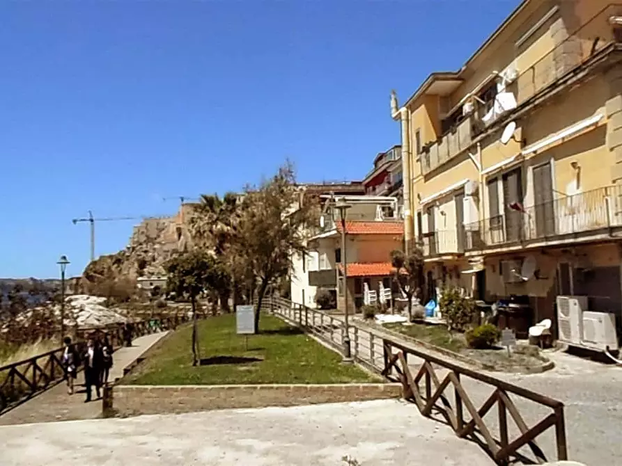 Immagine 19 di Appartamento in affitto  in Via Giacomo Matteotti18 a Pozzuoli