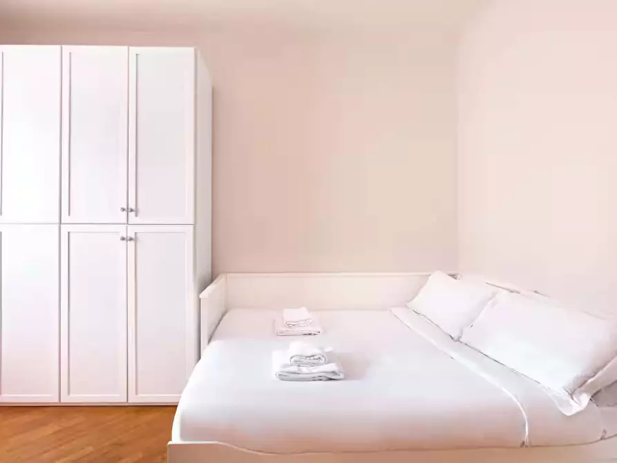 Immagine 15 di Appartamento in affitto  in Via Ruggero di Lauria12 a Milano