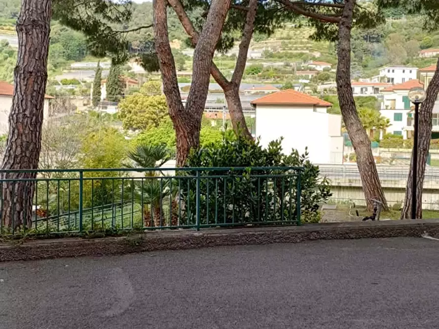 Immagine 42 di Appartamento in affitto  in Via Louis Pasteur118 a Bordighera