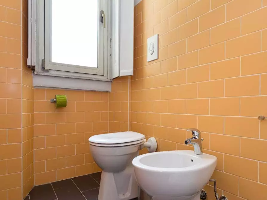 Immagine 10 di Camera in affitto  in Via Carlo Farini40 a Milano