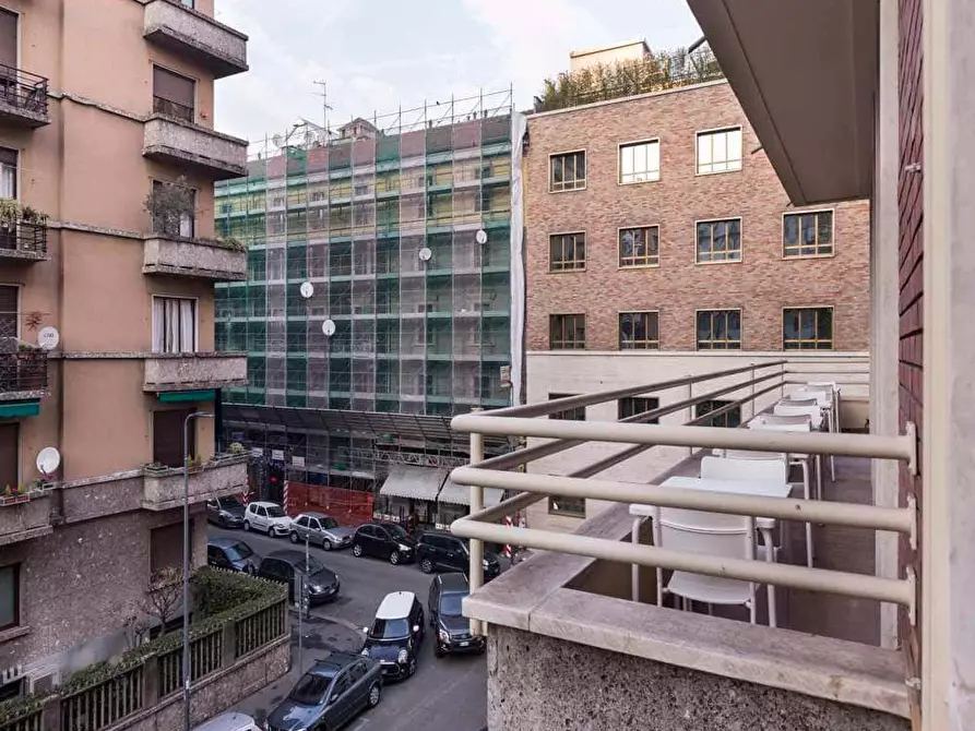 Immagine 64 di Camera in affitto  in Via Giulio Tarra1 a Milano