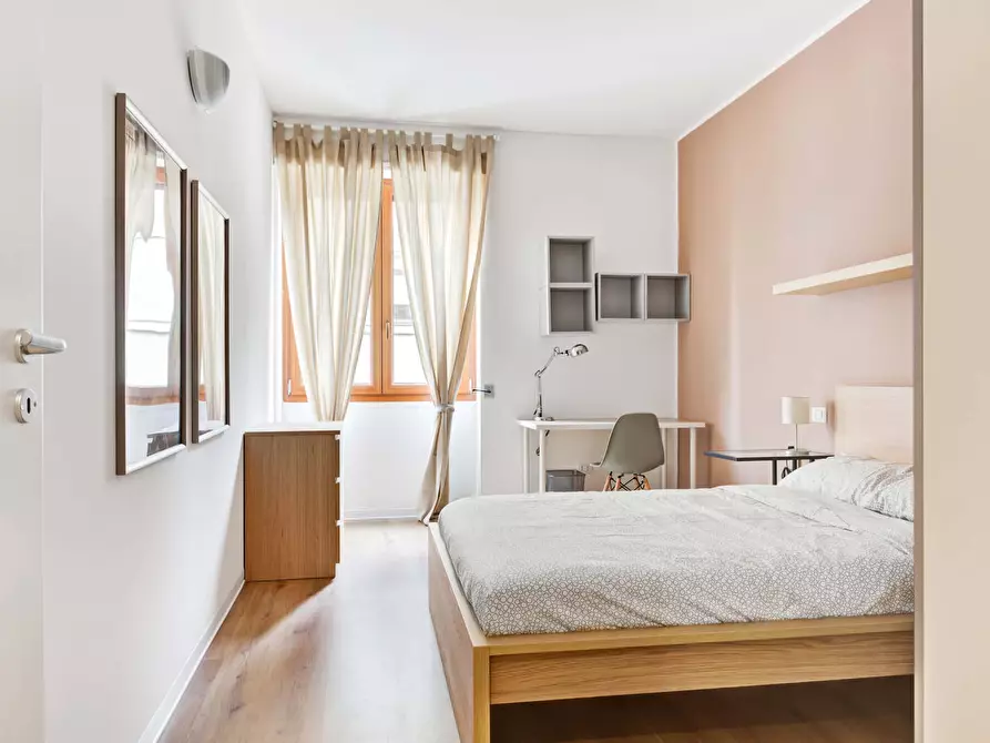 Immagine 2 di Camera in affitto  in Via Stromboli1 a Milano