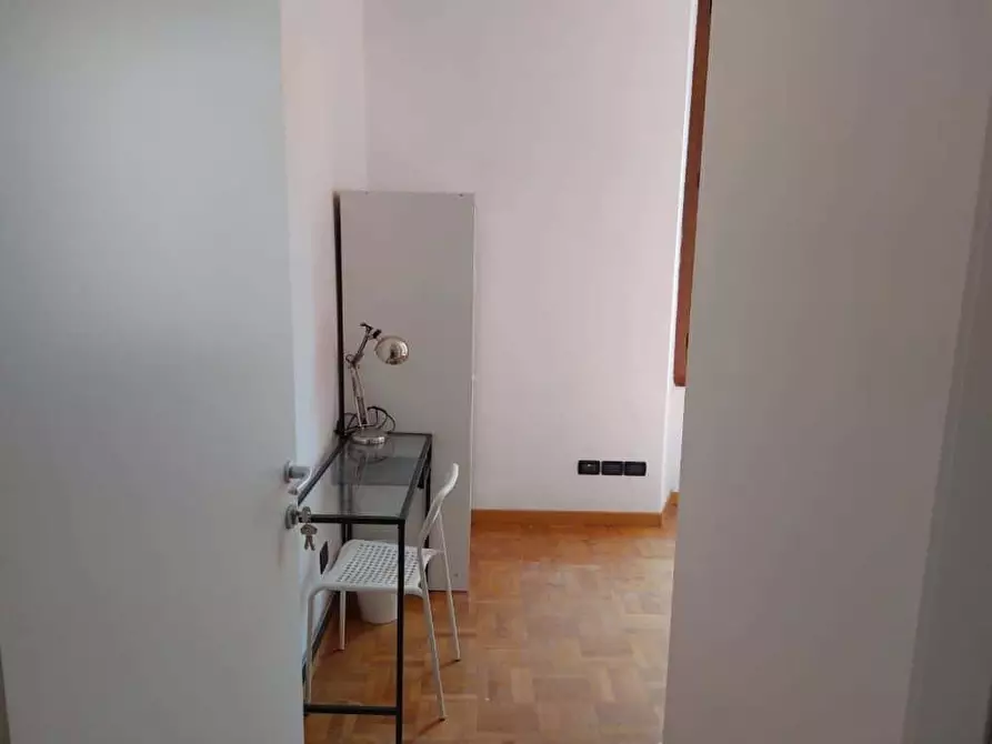 Immagine 5 di Camera in affitto  in Via Giuseppe la Farina47 a Firenze