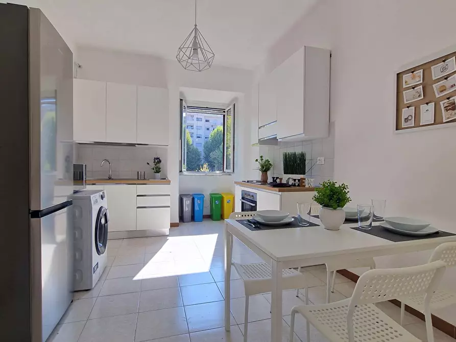 Immagine 15 di Camera in affitto  in Via Ostiense353 a Roma