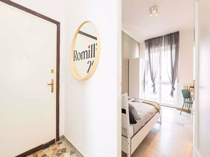 Immagine 11 di Camera in affitto  in Via Arcivescovo Romilli4 a Milano