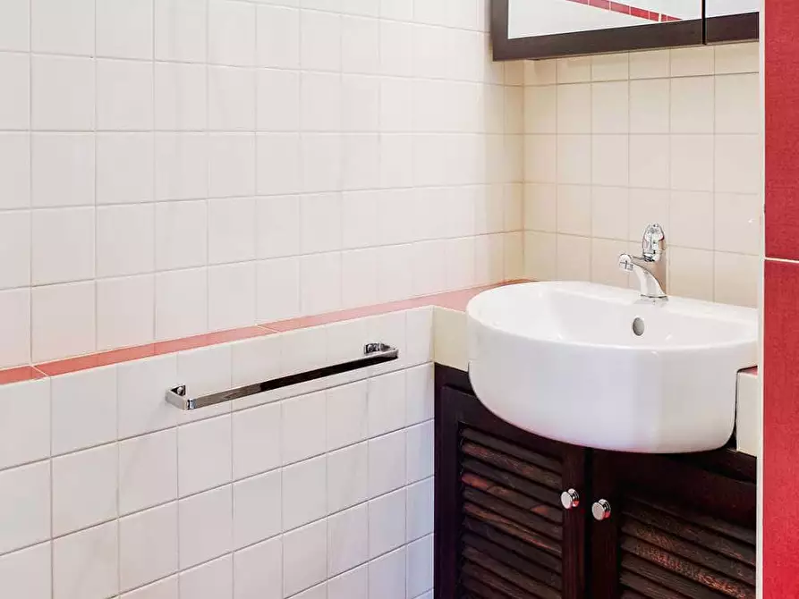 Immagine 21 di Camera in affitto  in Via Montebruno12 a Roma