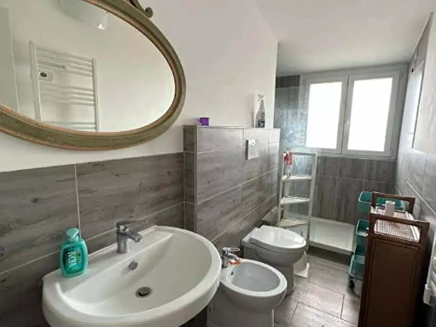 Immagine 9 di Appartamento in affitto  in Lungomare Duca degli Abruzzi28 a Roma