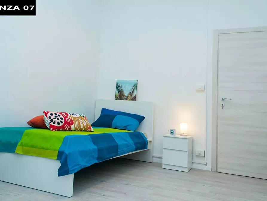 Immagine 2 di Camera in affitto  in Piazza Tancredi Galimberti25 a Torino