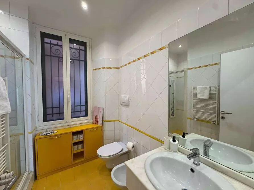 Immagine 13 di Appartamento in affitto  in Via la Spezia55 a Roma