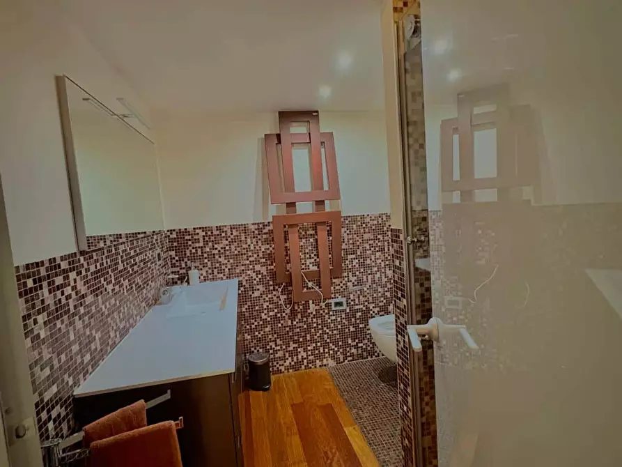 Immagine 17 di Camera in affitto  in Via Giosuè Carducci21 a Milano