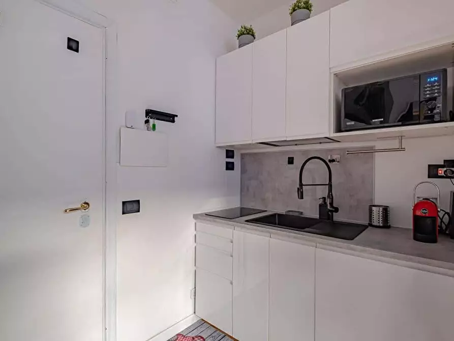 Immagine 11 di Appartamento in affitto  in Via Appia Nuova45 a Roma