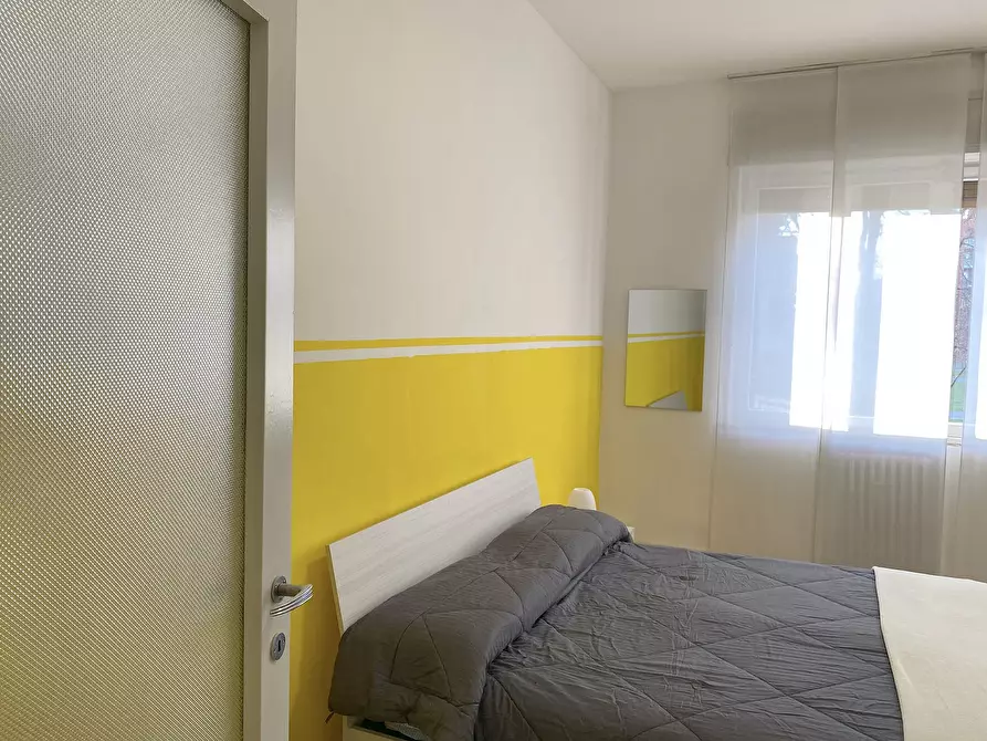 Immagine 18 di Camera in affitto  in Via Giovanni Segantini75 a Milano