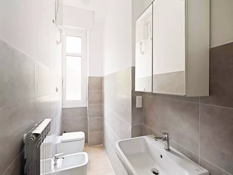 Immagine 10 di Camera in affitto  in Viale Legioni Romane39 a Milano