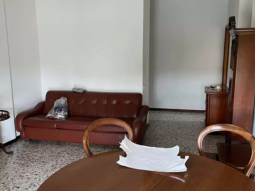 Immagine 3 di Camera in affitto  in Via N. Paganini28 a Monza