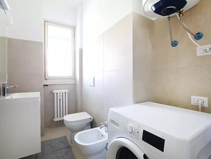 Immagine 23 di Camera in affitto  in Via Benjamin Constant6 a Milano