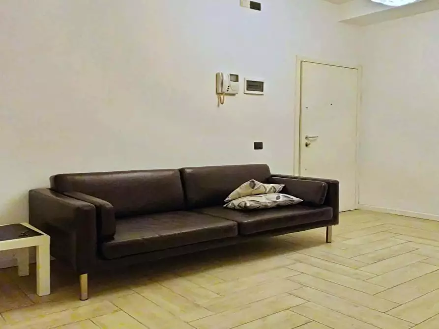 Immagine 1 di Appartamento in affitto  in Via Angelo de Gasperis a Milano