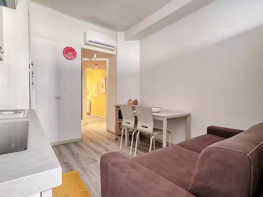 Immagine 16 di Camera in affitto  in Via Vigevano45 a Milano