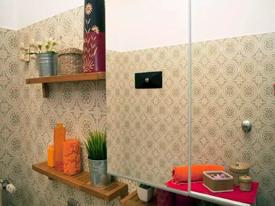 Immagine 10 di Camera in affitto  in Via Andrea Costa11 a Milano