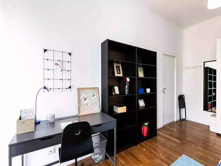 Immagine 2 di Camera in affitto  in Viale Beatrice D'Este4 a Milano