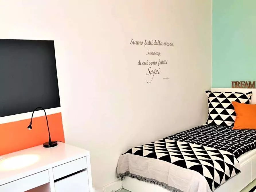 Immagine 4 di Camera in affitto  in Via della Cernaia38 a Firenze