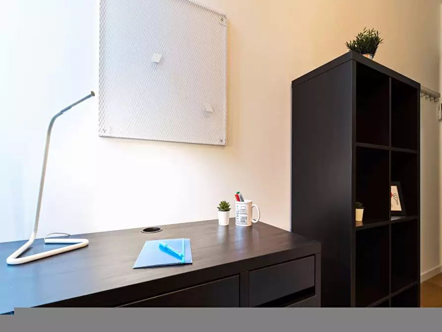 Immagine 1 di Camera in affitto  in Via dei Fontanili1 a Milano