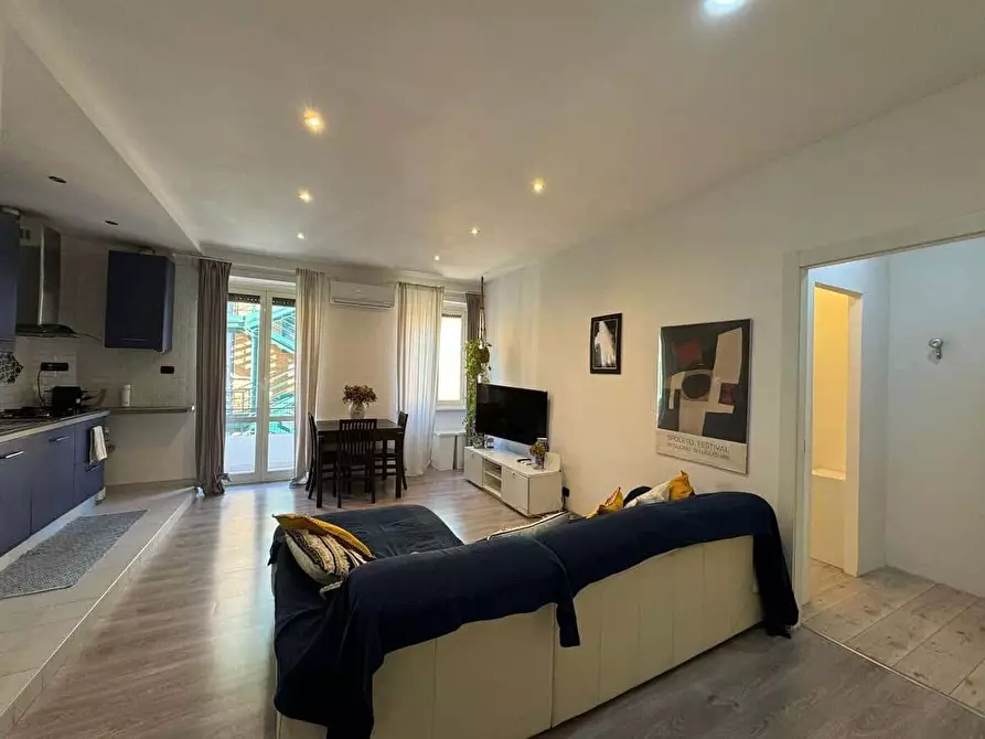 Immagine 9 di Appartamento in affitto  in Via dei Faggi93 a Roma