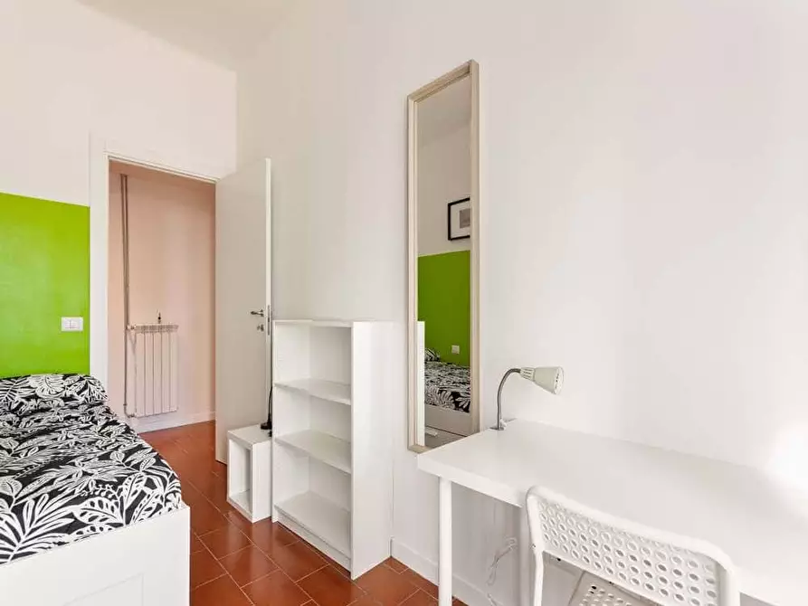 Immagine 3 di Camera in affitto  in Via Pantigliate6 a Milano