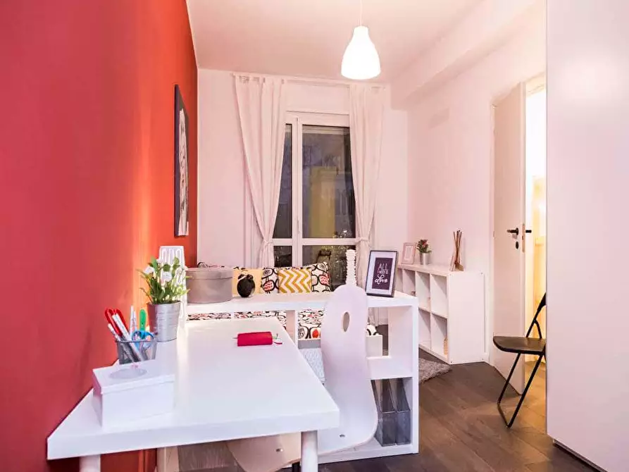 Immagine 3 di Camera in affitto  in Via Antonio Canova25 a Milano