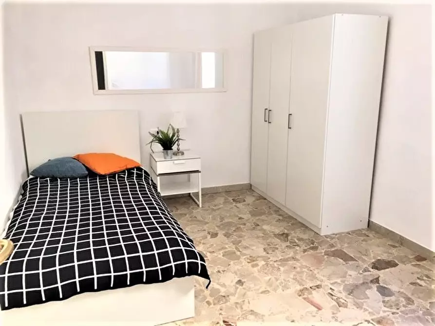 Immagine 2 di Camera in affitto  in Via della Colonna35 a Firenze