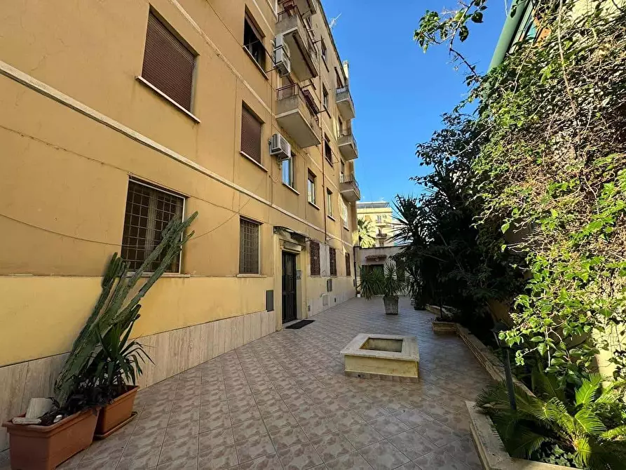 Immagine 2 di Appartamento in affitto  in Via dei Faggi93 a Roma