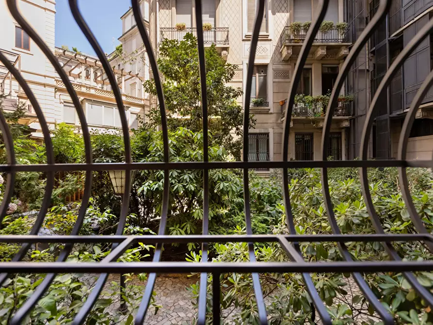 Immagine 29 di Appartamento in affitto  in Via Guido D'Arezzo8 a Milano