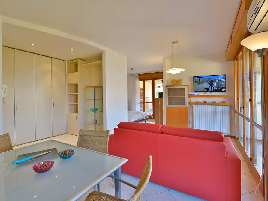 Immagine 6 di Appartamento in affitto  in Via Emilia Levante43 a Bologna