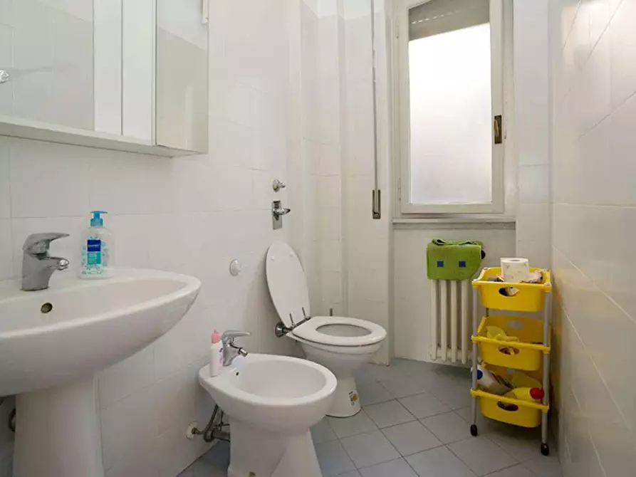 Immagine 10 di Camera in affitto  in Via Innocenzo Isimbardi a Milano