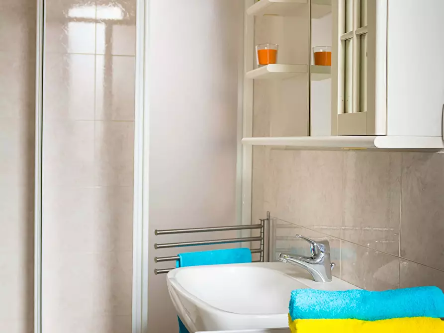 Immagine 12 di Camera in affitto  in Via San Paolo a Torino