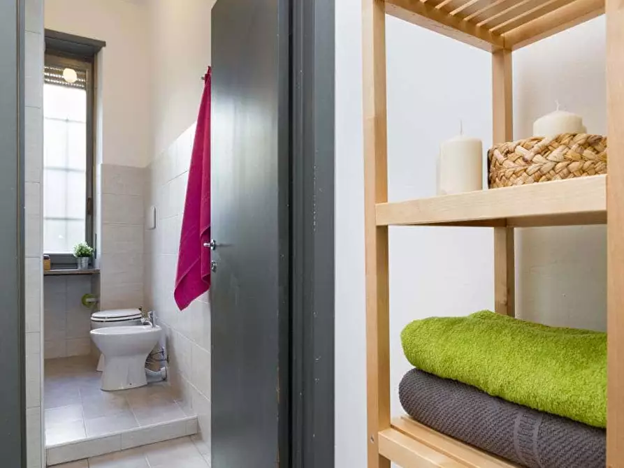 Immagine 18 di Camera in affitto  in Via Larga26 a Milano