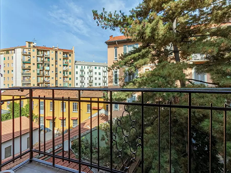 Immagine 2 di Appartamento in affitto  in Via Monviso35 a Milano
