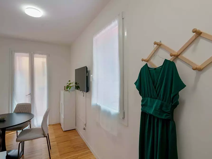 Immagine 11 di Appartamento in affitto  in Via Mascarella86 a Bologna