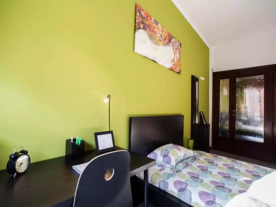 Immagine 7 di Camera in affitto  in Via Francesco Arese12 a Milano