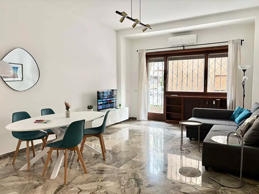 Immagine 3 di Appartamento in affitto  in Via Gregorio VII384 a Roma