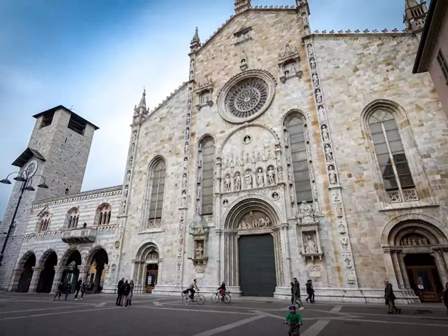 Immagine 26 di Appartamento in affitto  in Via Porta a Como