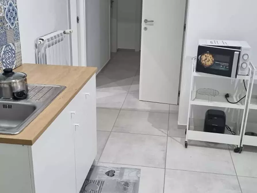Immagine 35 di Camera in affitto  in Via dei Tribunali268 a Napoli
