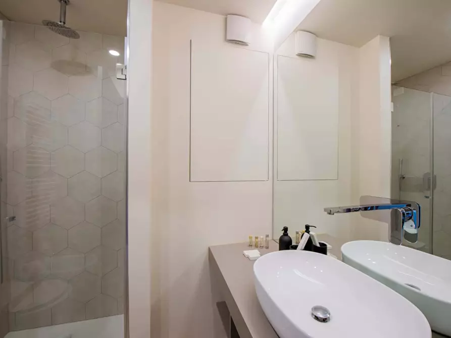 Immagine 12 di Appartamento in affitto  in Viale Emilio Caldara30 a Milano