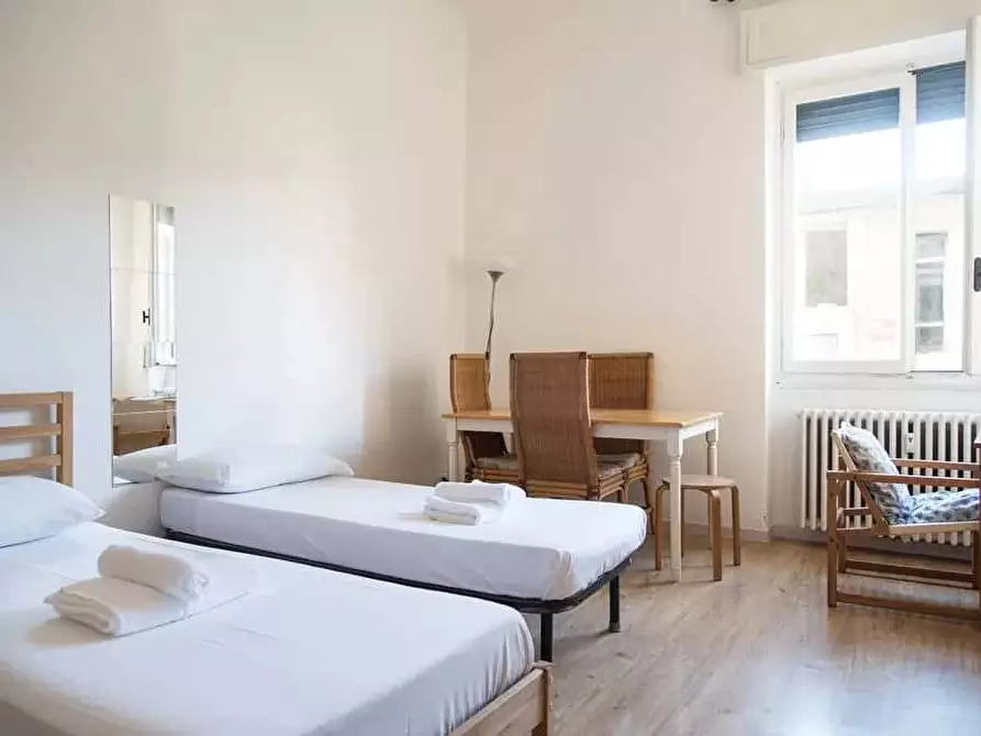 Immagine 13 di Appartamento in affitto  in Via Barona25 a Milano