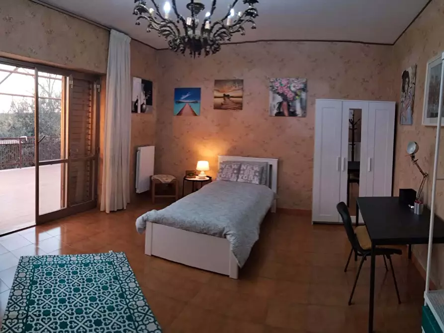 Immagine 1 di Camera in affitto  in Via Tullio Ascarelli99 a Roma