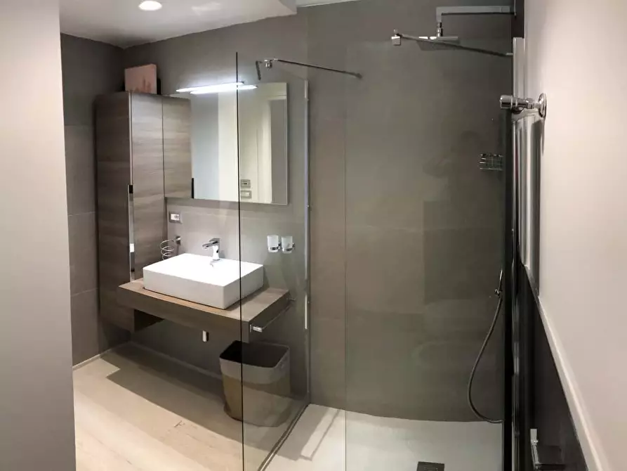 Immagine 5 di Appartamento in affitto  in Via Giovanni Bettolo51 a Brindisi