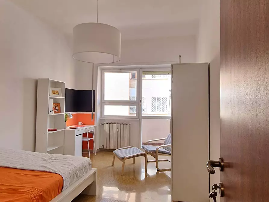 Immagine 1 di Camera in affitto  in Lungotevere di Pietra Papa61 a Roma