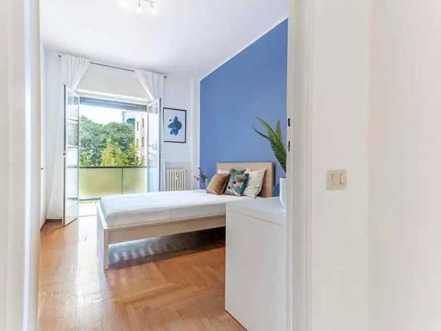 Immagine 5 di Camera in affitto  in Viale Teodorico19 a Milano