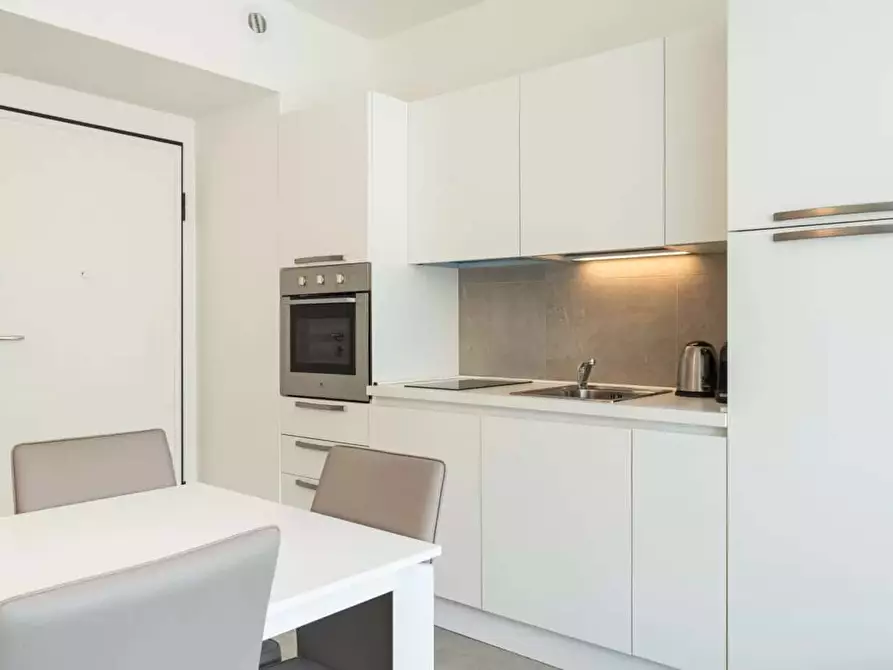 Immagine 25 di Appartamento in affitto  in Via Ippolito Rosellini2 a Milano